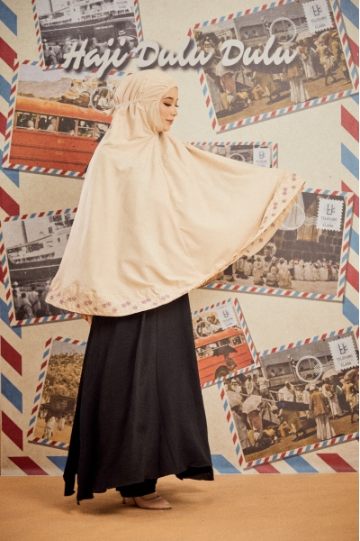 Mini Telekung Jamrah Nude